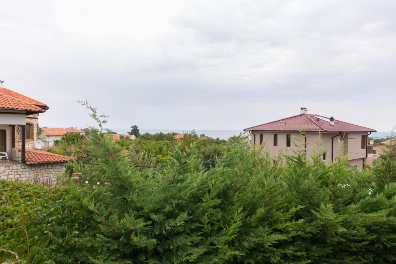 Guest House By The Captain Várna Kültér fotó